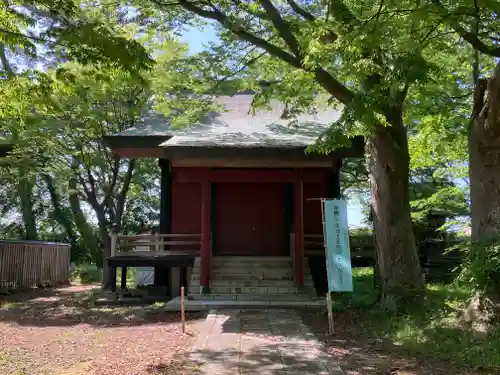 日吉八幡神社の本殿