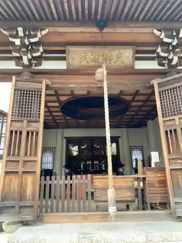 慈済院の本殿・本堂