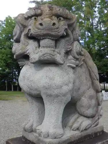 風連神社の狛犬