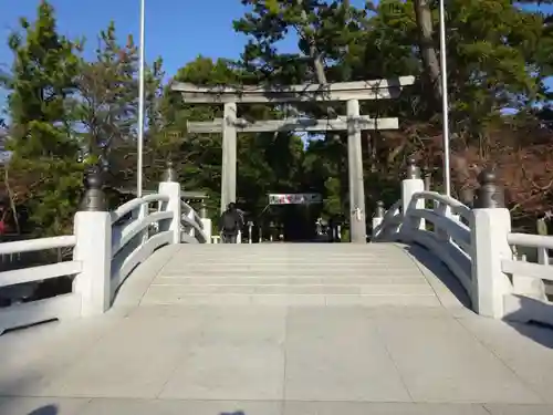 寒川神社の鳥居