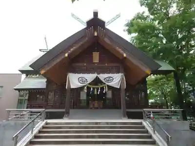 信濃神社の本殿・本堂