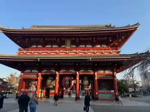 浅草神社の{uncategorized: "未分類", other: "その他", undefined: "問題あり", building: "その他建物", grave: "お墓", sacred_gate: "鳥居", guardian: "狛犬", statue: "像", buddha: "仏像", history: "歴史", nature: "自然", garden: "庭園", animal: "動物", pagoda: "塔", temizu: "手水舎", mountain_gate: "山門・神門", sanctuary: "本殿・本堂", subordinate: "末社・摂社", art: "芸術", scenery: "景色", jizo: "地蔵", ema: "絵馬", goshuin: "御朱印", omikuji: "おみくじ", items: "授与品その他", amulet: "お守り", goshuincho: "御朱印帳", eats: "食事", festival: "お祭り", votive_dance: "神楽", shichigosan: "七五三参", wedding: "結婚式", experience: "体験その他", initially: "初詣", around: "周辺", anti_infection: "感染症対策"}