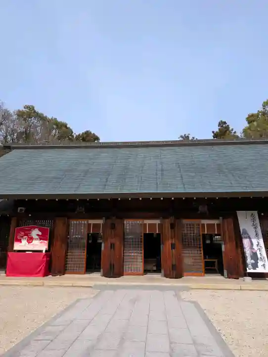 滋賀県護国神社の{uncategorized: "未分類", other: "その他", undefined: "問題あり", building: "その他建物", grave: "お墓", sacred_gate: "鳥居", guardian: "狛犬", statue: "像", buddha: "仏像", history: "歴史", nature: "自然", garden: "庭園", animal: "動物", pagoda: "塔", temizu: "手水舎", mountain_gate: "山門・神門", sanctuary: "本殿・本堂", subordinate: "末社・摂社", art: "芸術", scenery: "景色", jizo: "地蔵", ema: "絵馬", goshuin: "御朱印", omikuji: "おみくじ", items: "授与品その他", amulet: "お守り", goshuincho: "御朱印帳", eats: "食事", festival: "お祭り", votive_dance: "神楽", shichigosan: "七五三参", wedding: "結婚式", experience: "体験その他", initially: "初詣", around: "周辺", anti_infection: "感染症対策"}