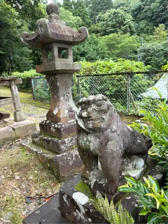 高樹神社の狛犬