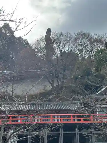 南法華寺（壷阪寺）の{uncategorized: "未分類", other: "その他", undefined: "問題あり", building: "その他建物", grave: "お墓", sacred_gate: "鳥居", guardian: "狛犬", statue: "像", buddha: "仏像", history: "歴史", nature: "自然", garden: "庭園", animal: "動物", pagoda: "塔", temizu: "手水舎", mountain_gate: "山門・神門", sanctuary: "本殿・本堂", subordinate: "末社・摂社", art: "芸術", scenery: "景色", jizo: "地蔵", ema: "絵馬", goshuin: "御朱印", omikuji: "おみくじ", items: "授与品その他", amulet: "お守り", goshuincho: "御朱印帳", eats: "食事", festival: "お祭り", votive_dance: "神楽", shichigosan: "七五三参", wedding: "結婚式", experience: "体験その他", initially: "初詣", around: "周辺", anti_infection: "感染症対策"}