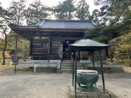 毛越寺の本殿・本堂