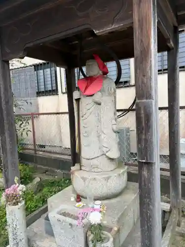 遍照寺の{uncategorized: "未分類", other: "その他", undefined: "問題あり", building: "その他建物", grave: "お墓", sacred_gate: "鳥居", guardian: "狛犬", statue: "像", buddha: "仏像", history: "歴史", nature: "自然", garden: "庭園", animal: "動物", pagoda: "塔", temizu: "手水舎", mountain_gate: "山門・神門", sanctuary: "本殿・本堂", subordinate: "末社・摂社", art: "芸術", scenery: "景色", jizo: "地蔵", ema: "絵馬", goshuin: "御朱印", omikuji: "おみくじ", items: "授与品その他", amulet: "お守り", goshuincho: "御朱印帳", eats: "食事", festival: "お祭り", votive_dance: "神楽", shichigosan: "七五三参", wedding: "結婚式", experience: "体験その他", initially: "初詣", around: "周辺", anti_infection: "感染症対策"}