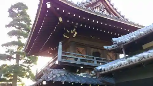 普門寺の山門