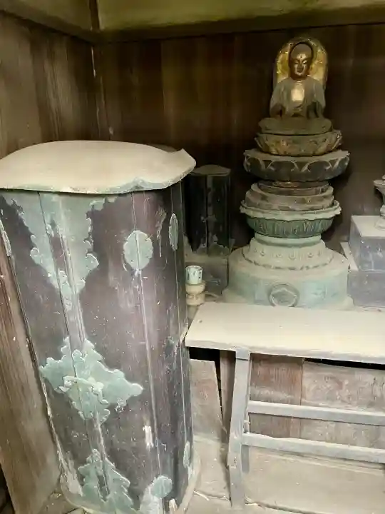 臨江寺の{uncategorized: "未分類", other: "その他", undefined: "問題あり", building: "その他建物", grave: "お墓", sacred_gate: "鳥居", guardian: "狛犬", statue: "像", buddha: "仏像", history: "歴史", nature: "自然", garden: "庭園", animal: "動物", pagoda: "塔", temizu: "手水舎", mountain_gate: "山門・神門", sanctuary: "本殿・本堂", subordinate: "末社・摂社", art: "芸術", scenery: "景色", jizo: "地蔵", ema: "絵馬", goshuin: "御朱印", omikuji: "おみくじ", items: "授与品その他", amulet: "お守り", goshuincho: "御朱印帳", eats: "食事", festival: "お祭り", votive_dance: "神楽", shichigosan: "七五三参", wedding: "結婚式", experience: "体験その他", initially: "初詣", around: "周辺", anti_infection: "感染症対策"}