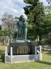 沖縄県護国神社の像