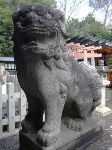 羽束師坐高御産日神社の狛犬