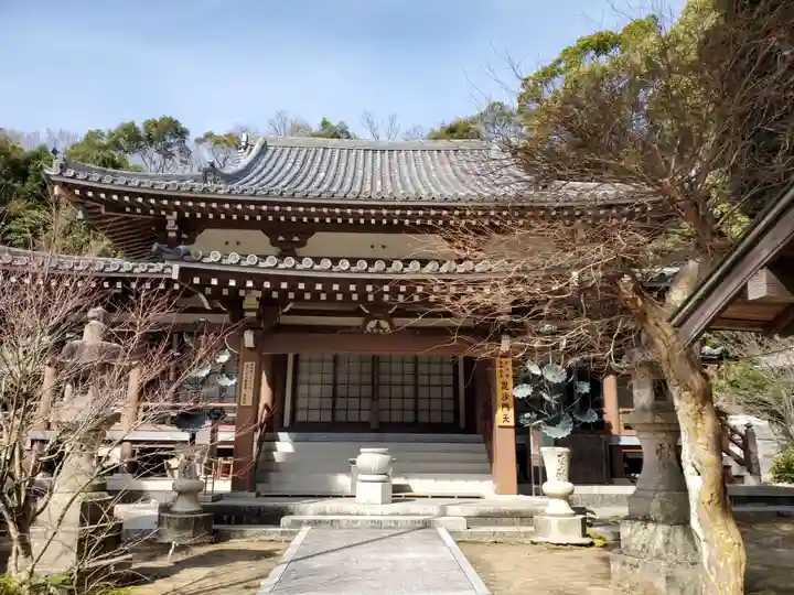 妙法寺の本殿・本堂