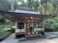 上色見熊野座神社の{uncategorized: "未分類", other: "その他", undefined: "問題あり", building: "その他建物", grave: "お墓", sacred_gate: "鳥居", guardian: "狛犬", statue: "像", buddha: "仏像", history: "歴史", nature: "自然", garden: "庭園", animal: "動物", pagoda: "塔", temizu: "手水舎", mountain_gate: "山門・神門", sanctuary: "本殿・本堂", subordinate: "末社・摂社", art: "芸術", scenery: "景色", jizo: "地蔵", ema: "絵馬", goshuin: "御朱印", omikuji: "おみくじ", items: "授与品その他", amulet: "お守り", goshuincho: "御朱印帳", eats: "食事", festival: "お祭り", votive_dance: "神楽", shichigosan: "七五三参", wedding: "結婚式", experience: "体験その他", initially: "初詣", around: "周辺", anti_infection: "感染症対策"}