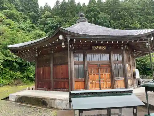 東薬寺の建物その他