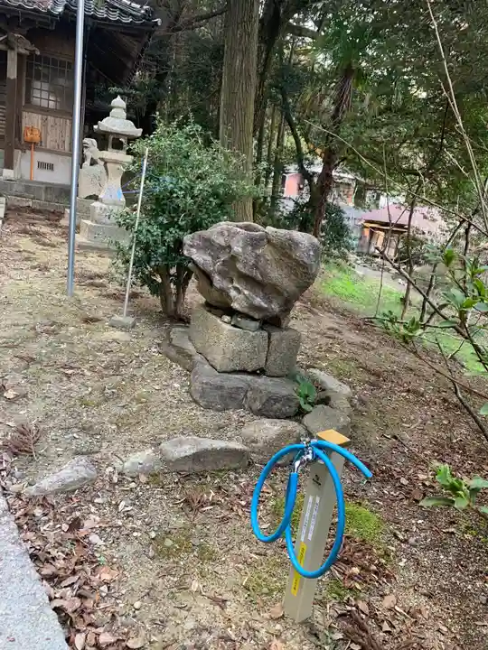 烏帽子岩神社のその他建物
