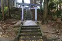 諏訪神社の鳥居