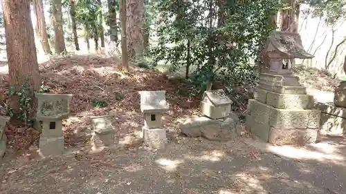 諏訪神社の末社