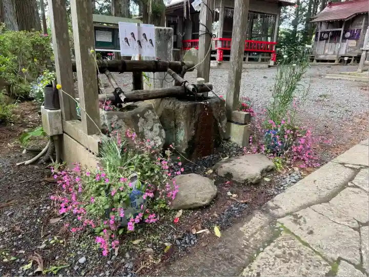 坪沼八幡神社の手水舎