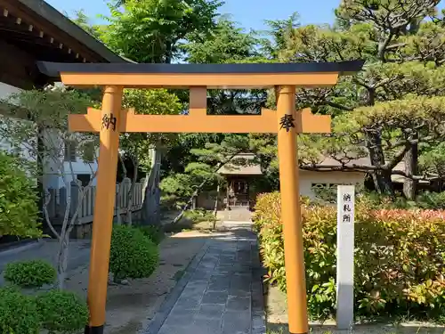 阿閇神社の末社・摂社