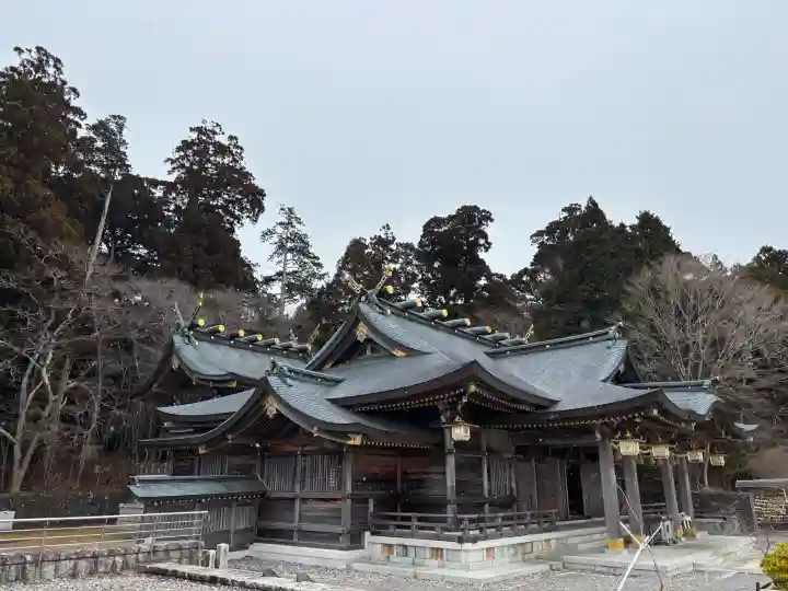 秋葉山本宮 秋葉神社 上社の{uncategorized: "未分類", other: "その他", undefined: "問題あり", building: "その他建物", grave: "お墓", sacred_gate: "鳥居", guardian: "狛犬", statue: "像", buddha: "仏像", history: "歴史", nature: "自然", garden: "庭園", animal: "動物", pagoda: "塔", temizu: "手水舎", mountain_gate: "山門・神門", sanctuary: "本殿・本堂", subordinate: "末社・摂社", art: "芸術", scenery: "景色", jizo: "地蔵", ema: "絵馬", goshuin: "御朱印", omikuji: "おみくじ", items: "授与品その他", amulet: "お守り", goshuincho: "御朱印帳", eats: "食事", festival: "お祭り", votive_dance: "神楽", shichigosan: "七五三参", wedding: "結婚式", experience: "体験その他", initially: "初詣", around: "周辺", anti_infection: "感染症対策"}
