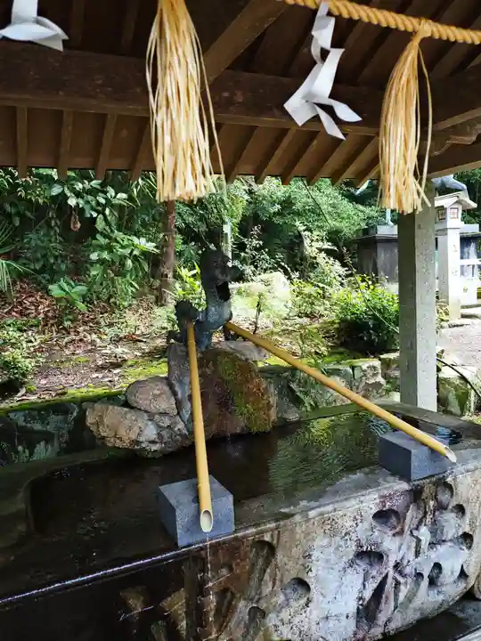 宇佐神社の手水舎