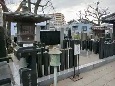 西福寺の{uncategorized: "未分類", other: "その他", undefined: "問題あり", building: "その他建物", grave: "お墓", sacred_gate: "鳥居", guardian: "狛犬", statue: "像", buddha: "仏像", history: "歴史", nature: "自然", garden: "庭園", animal: "動物", pagoda: "塔", temizu: "手水舎", mountain_gate: "山門・神門", sanctuary: "本殿・本堂", subordinate: "末社・摂社", art: "芸術", scenery: "景色", jizo: "地蔵", ema: "絵馬", goshuin: "御朱印", omikuji: "おみくじ", items: "授与品その他", amulet: "お守り", goshuincho: "御朱印帳", eats: "食事", festival: "お祭り", votive_dance: "神楽", shichigosan: "七五三参", wedding: "結婚式", experience: "体験その他", initially: "初詣", around: "周辺", anti_infection: "感染症対策"}
