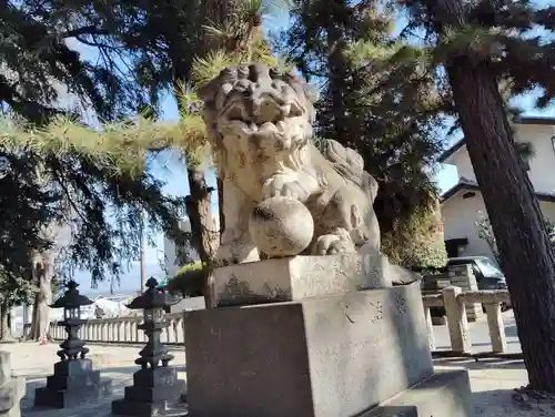 諏訪神社の狛犬