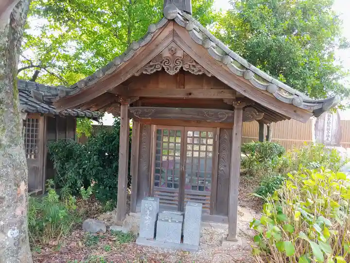 与願寺の末社・摂社