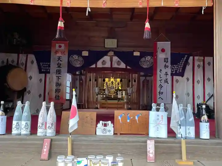 敷島神社の本殿・本堂