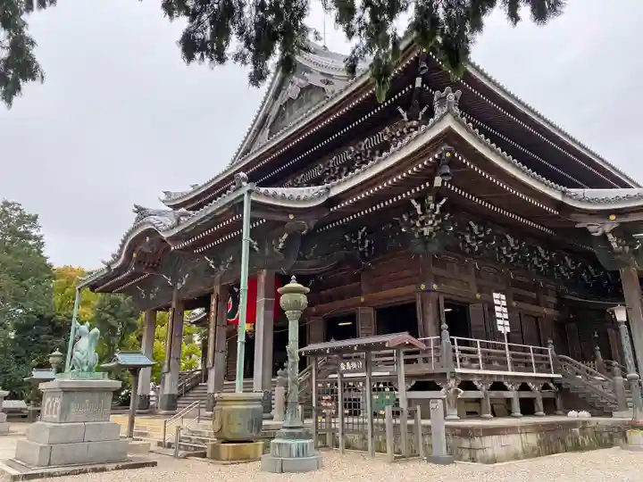 豊川閣 妙厳寺の本殿・本堂