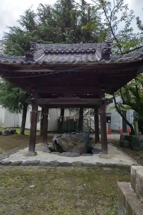 濃飛護國神社の手水舎