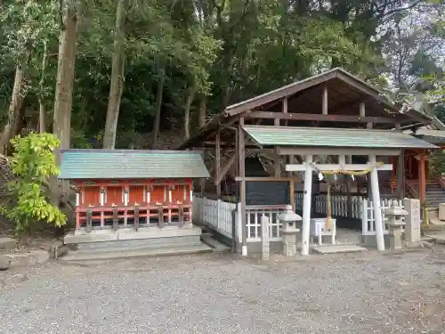 粉河産土神社（たのもしの宮）の{uncategorized: "未分類", other: "その他", undefined: "問題あり", building: "その他建物", grave: "お墓", sacred_gate: "鳥居", guardian: "狛犬", statue: "像", buddha: "仏像", history: "歴史", nature: "自然", garden: "庭園", animal: "動物", pagoda: "塔", temizu: "手水舎", mountain_gate: "山門・神門", sanctuary: "本殿・本堂", subordinate: "末社・摂社", art: "芸術", scenery: "景色", jizo: "地蔵", ema: "絵馬", goshuin: "御朱印", omikuji: "おみくじ", items: "授与品その他", amulet: "お守り", goshuincho: "御朱印帳", eats: "食事", festival: "お祭り", votive_dance: "神楽", shichigosan: "七五三参", wedding: "結婚式", experience: "体験その他", initially: "初詣", around: "周辺", anti_infection: "感染症対策"}