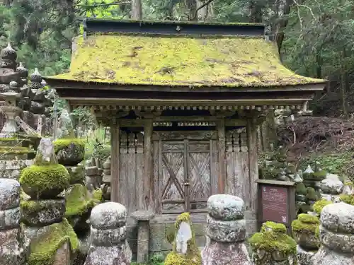 高野山金剛峯寺奥の院(和歌山県)