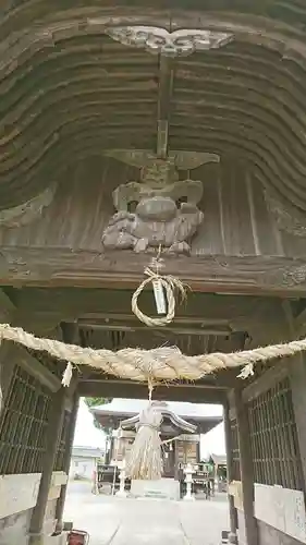 梅林八幡宮の山門・神門