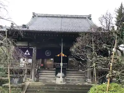 宝戒寺の本殿・本堂