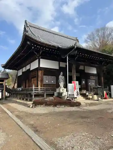 関善光寺の{uncategorized: "未分類", other: "その他", undefined: "問題あり", building: "その他建物", grave: "お墓", sacred_gate: "鳥居", guardian: "狛犬", statue: "像", buddha: "仏像", history: "歴史", nature: "自然", garden: "庭園", animal: "動物", pagoda: "塔", temizu: "手水舎", mountain_gate: "山門・神門", sanctuary: "本殿・本堂", subordinate: "末社・摂社", art: "芸術", scenery: "景色", jizo: "地蔵", ema: "絵馬", goshuin: "御朱印", omikuji: "おみくじ", items: "授与品その他", amulet: "お守り", goshuincho: "御朱印帳", eats: "食事", festival: "お祭り", votive_dance: "神楽", shichigosan: "七五三参", wedding: "結婚式", experience: "体験その他", initially: "初詣", around: "周辺", anti_infection: "感染症対策"}