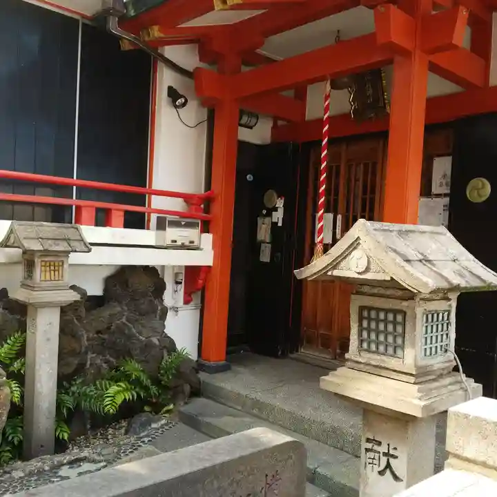 篠塚稲荷神社の本殿・本堂