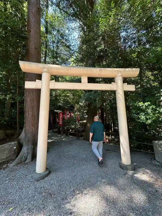 宝登山神社の{uncategorized: "未分類", other: "その他", undefined: "問題あり", building: "その他建物", grave: "お墓", sacred_gate: "鳥居", guardian: "狛犬", statue: "像", buddha: "仏像", history: "歴史", nature: "自然", garden: "庭園", animal: "動物", pagoda: "塔", temizu: "手水舎", mountain_gate: "山門・神門", sanctuary: "本殿・本堂", subordinate: "末社・摂社", art: "芸術", scenery: "景色", jizo: "地蔵", ema: "絵馬", goshuin: "御朱印", omikuji: "おみくじ", items: "授与品その他", amulet: "お守り", goshuincho: "御朱印帳", eats: "食事", festival: "お祭り", votive_dance: "神楽", shichigosan: "七五三参", wedding: "結婚式", experience: "体験その他", initially: "初詣", around: "周辺", anti_infection: "感染症対策"}