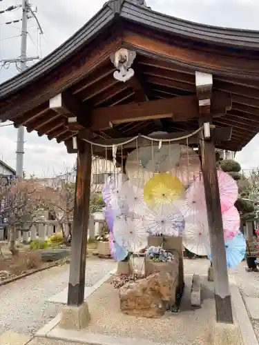 水堂須佐男神社の{uncategorized: "未分類", other: "その他", undefined: "問題あり", building: "その他建物", grave: "お墓", sacred_gate: "鳥居", guardian: "狛犬", statue: "像", buddha: "仏像", history: "歴史", nature: "自然", garden: "庭園", animal: "動物", pagoda: "塔", temizu: "手水舎", mountain_gate: "山門・神門", sanctuary: "本殿・本堂", subordinate: "末社・摂社", art: "芸術", scenery: "景色", jizo: "地蔵", ema: "絵馬", goshuin: "御朱印", omikuji: "おみくじ", items: "授与品その他", amulet: "お守り", goshuincho: "御朱印帳", eats: "食事", festival: "お祭り", votive_dance: "神楽", shichigosan: "七五三参", wedding: "結婚式", experience: "体験その他", initially: "初詣", around: "周辺", anti_infection: "感染症対策"}
