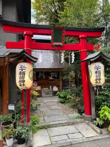 五十稲荷神社(栄寿稲荷神社)の鳥居