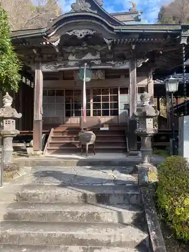 霊巌寺の本殿・本堂