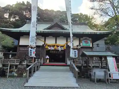 闘鶏神社の本殿・本堂