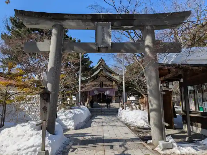 彌彦神社 (伊夜日子神社)の鳥居