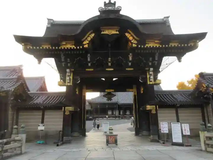本願寺(西本願寺)の山門・神門