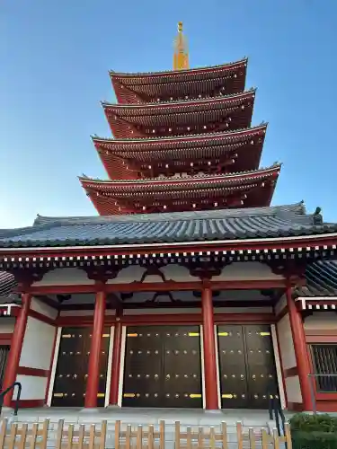 浅草寺の{uncategorized: "未分類", other: "その他", undefined: "問題あり", building: "その他建物", grave: "お墓", sacred_gate: "鳥居", guardian: "狛犬", statue: "像", buddha: "仏像", history: "歴史", nature: "自然", garden: "庭園", animal: "動物", pagoda: "塔", temizu: "手水舎", mountain_gate: "山門・神門", sanctuary: "本殿・本堂", subordinate: "末社・摂社", art: "芸術", scenery: "景色", jizo: "地蔵", ema: "絵馬", goshuin: "御朱印", omikuji: "おみくじ", items: "授与品その他", amulet: "お守り", goshuincho: "御朱印帳", eats: "食事", festival: "お祭り", votive_dance: "神楽", shichigosan: "七五三参", wedding: "結婚式", experience: "体験その他", initially: "初詣", around: "周辺", anti_infection: "感染症対策"}