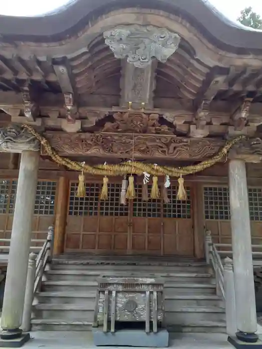 八幡神社の本殿