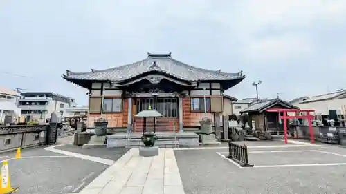 東学寺の本殿・本堂