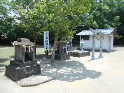 大島子諏訪神社の末社・摂社