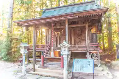 涼ケ岡八幡神社の末社・摂社