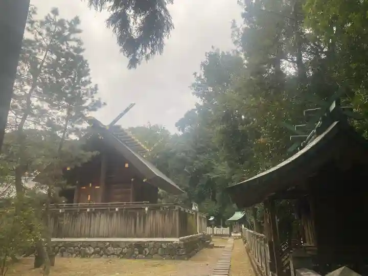 伊曽乃神社の{uncategorized: "未分類", other: "その他", undefined: "問題あり", building: "その他建物", grave: "お墓", sacred_gate: "鳥居", guardian: "狛犬", statue: "像", buddha: "仏像", history: "歴史", nature: "自然", garden: "庭園", animal: "動物", pagoda: "塔", temizu: "手水舎", mountain_gate: "山門・神門", sanctuary: "本殿・本堂", subordinate: "末社・摂社", art: "芸術", scenery: "景色", jizo: "地蔵", ema: "絵馬", goshuin: "御朱印", omikuji: "おみくじ", items: "授与品その他", amulet: "お守り", goshuincho: "御朱印帳", eats: "食事", festival: "お祭り", votive_dance: "神楽", shichigosan: "七五三参", wedding: "結婚式", experience: "体験その他", initially: "初詣", around: "周辺", anti_infection: "感染症対策"}